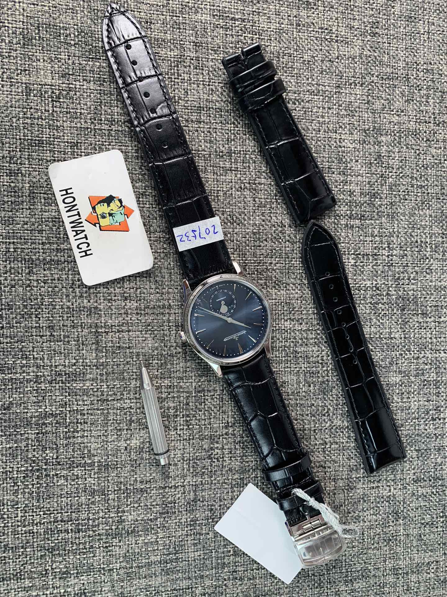 Jaeger Le Coultre Master Ultra Thin Moonphase 1368480 Replica - 39mm Men's Watch - Image 3