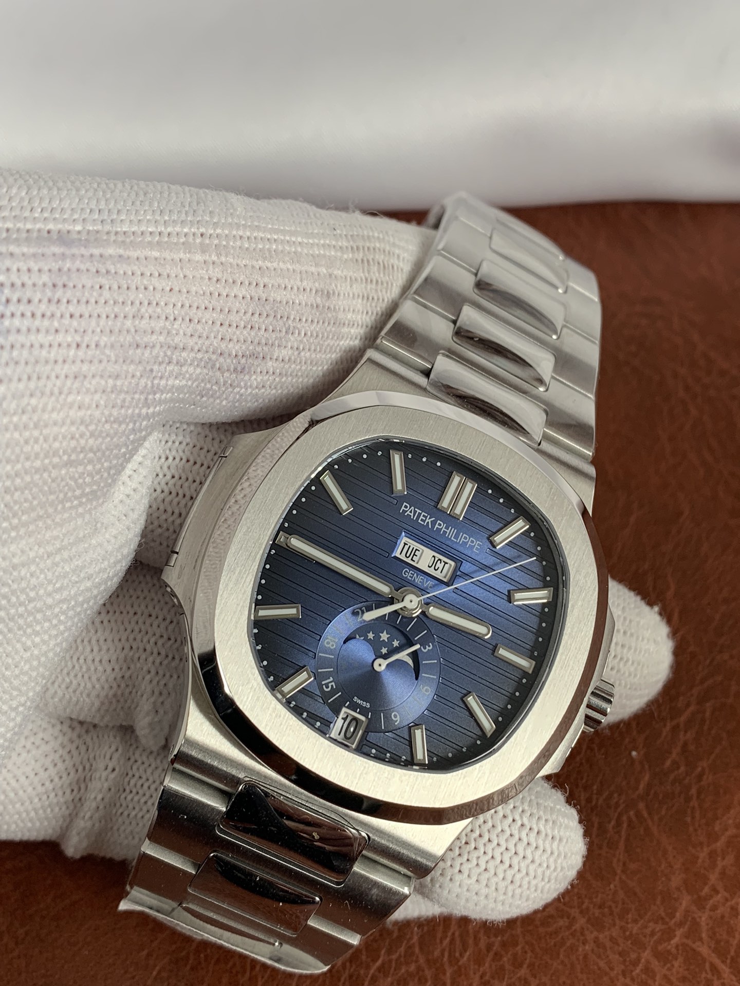 Patek Philippe Nautilus Annual Calendar Ref.5726A Replica - 40mm Men's Watch - Image 3