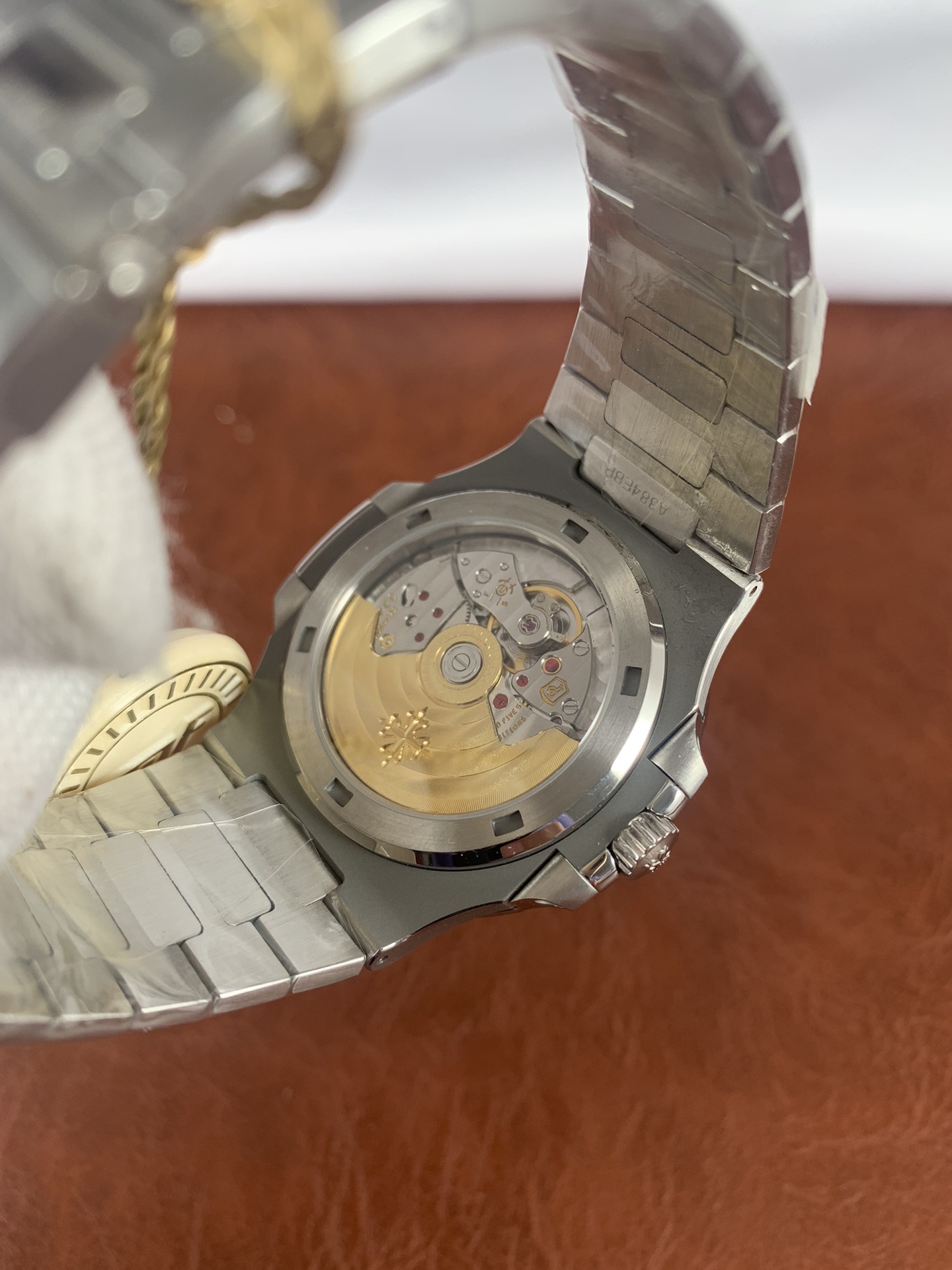 Patek Philippe Nautilus Jumbo Ref.5711 Replica - 40mm Men's Watch | PP324CS - Image 3