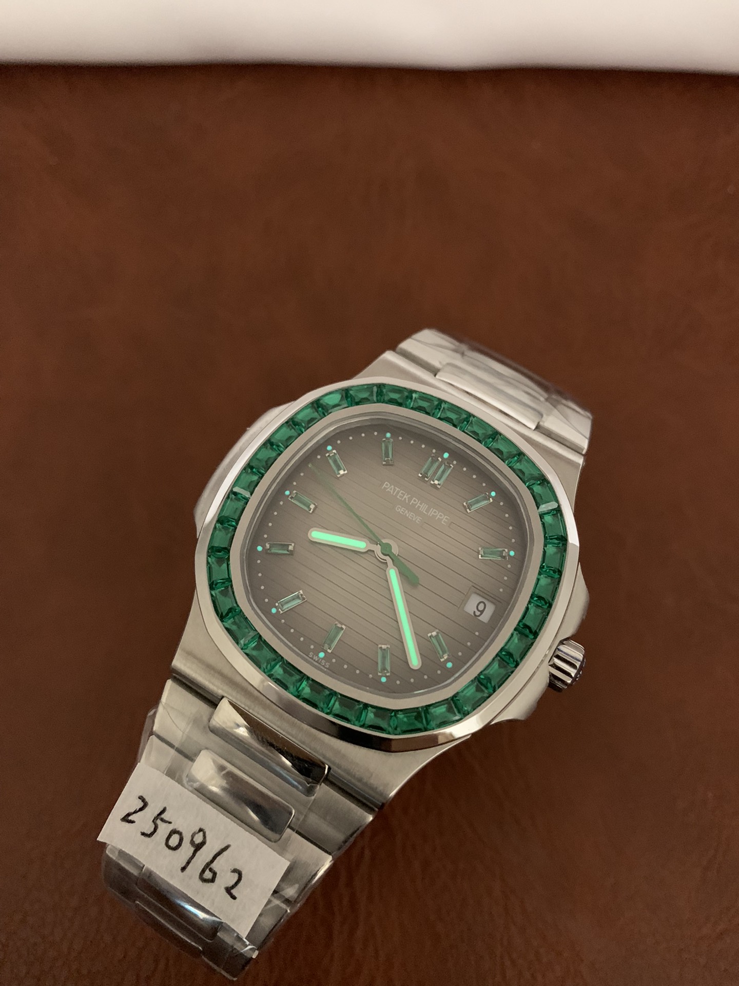 Patek Philippe Nautilus 5711 Replica Watch - Swiss Cal.324 Movement - 40mm - Image 3
