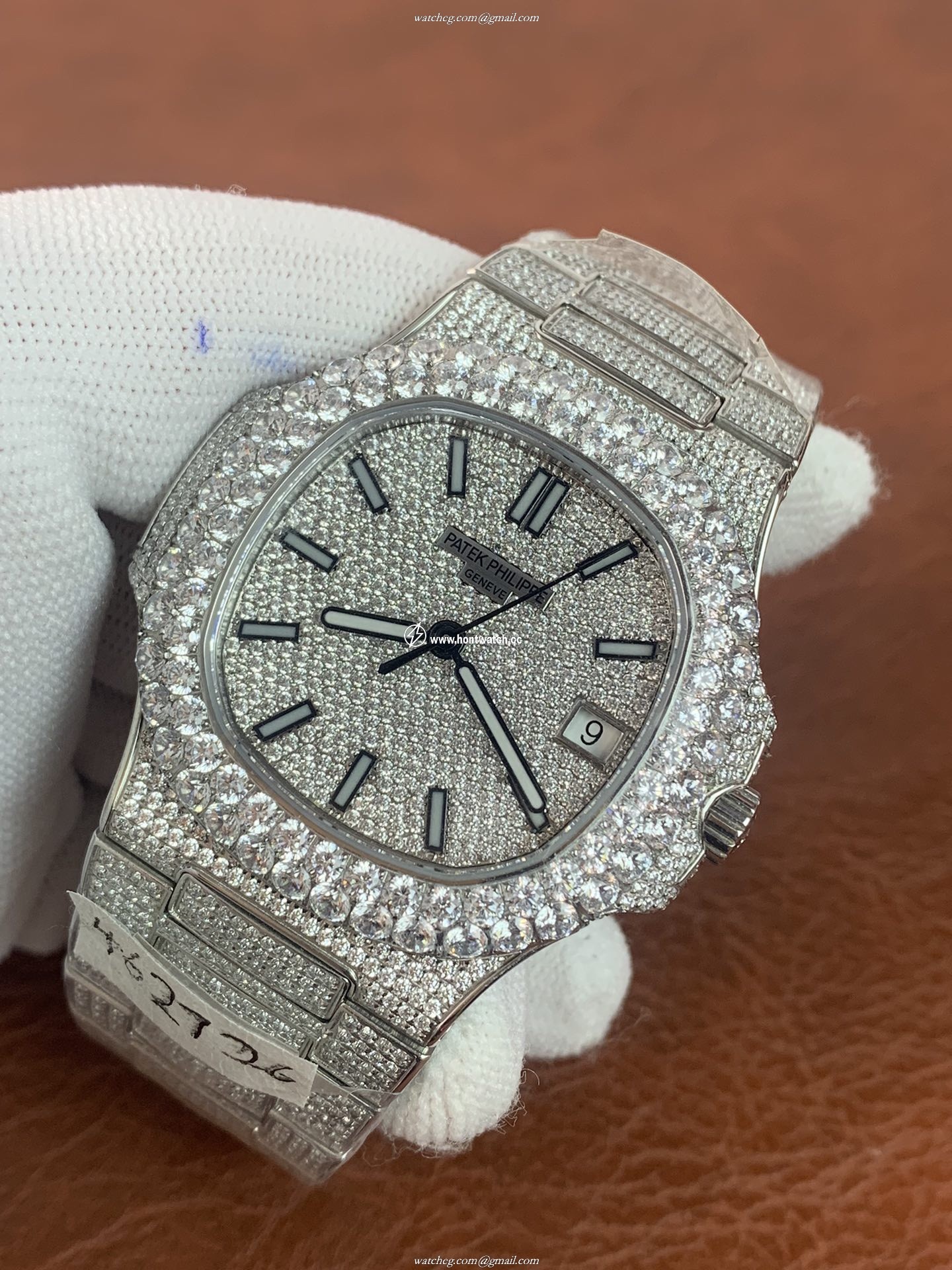 Patek Philippe Nautilus 5711/1A Replica Watch for Men - 40mm Steel - Image 2