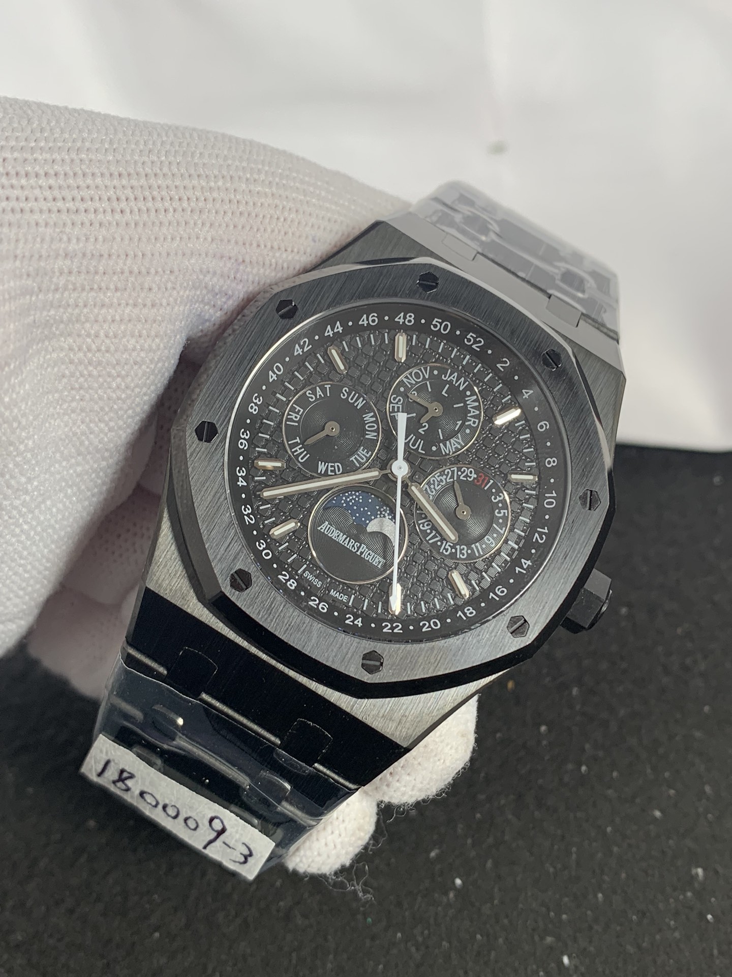 Audemars Piguet Royal Oak Perpetual Calendar 26579CE Replica - 41mm Ceramic - Image 3