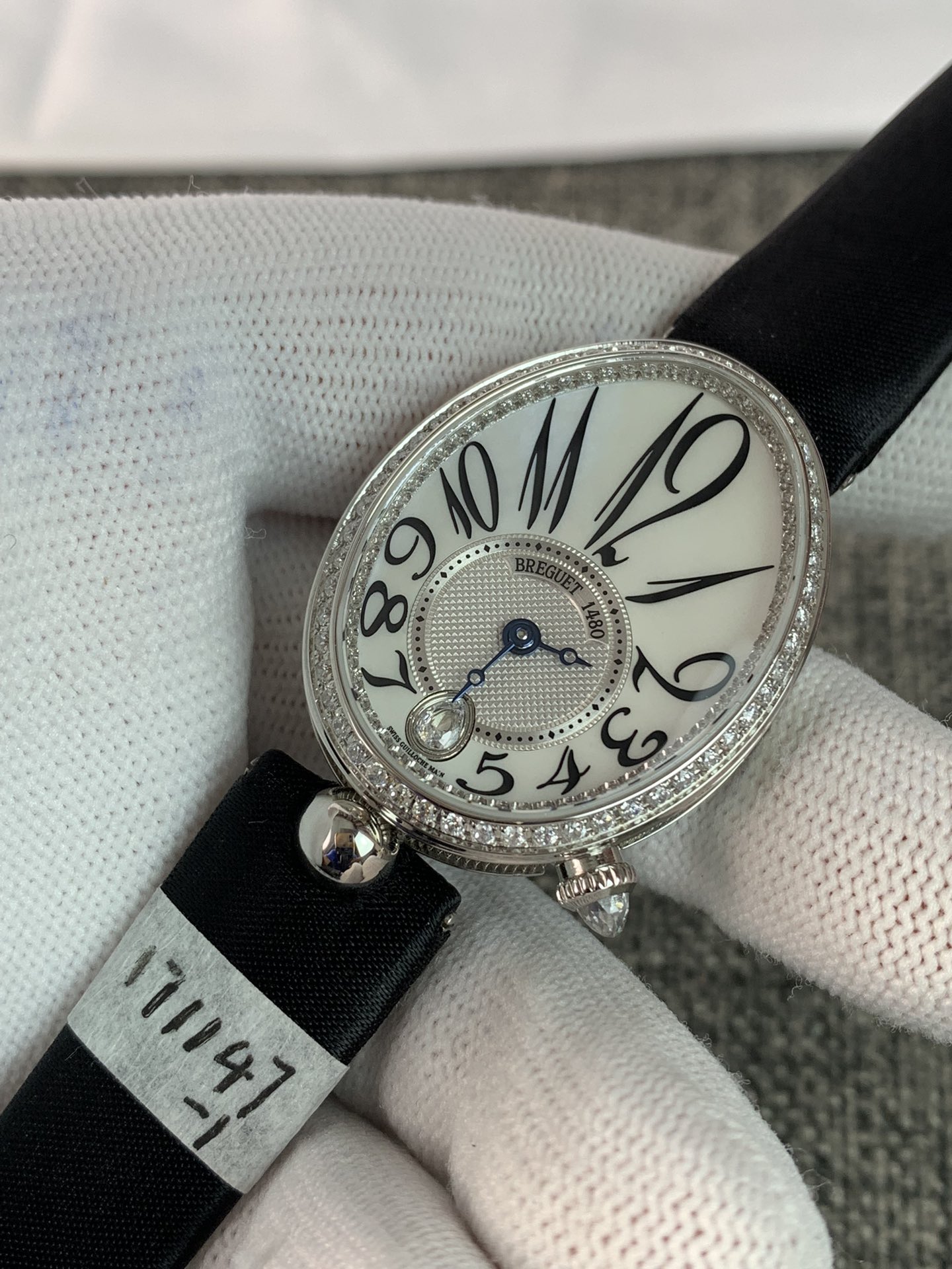 Breguet Replica Mens Watch 8918BR58964D00D | 28.5mm Mother of Pearl Dial - Image 3