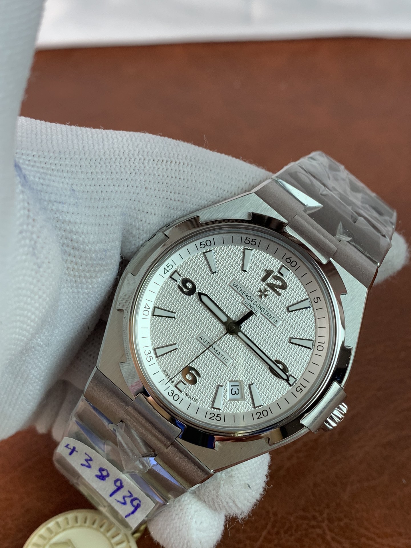 Vacheron Constantin Overseas Mens Watch 47040/B01A-9093 | 41mm Swiss Automatic - Image 3