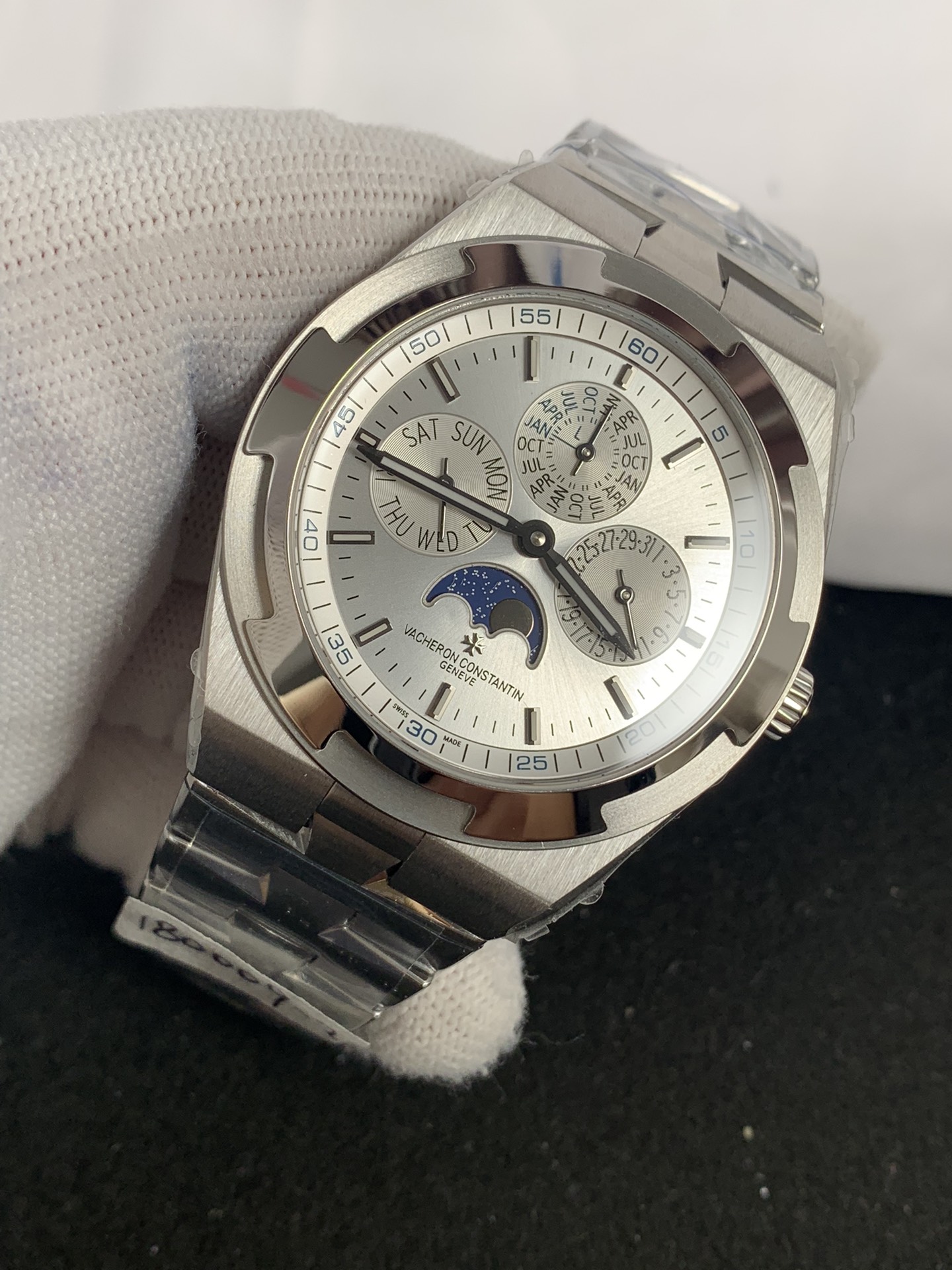 Vacheron Constantin Overseas Perpetual Calendar 4300V/120G-B102 Replica - 41mm Swiss Movement - Image 3