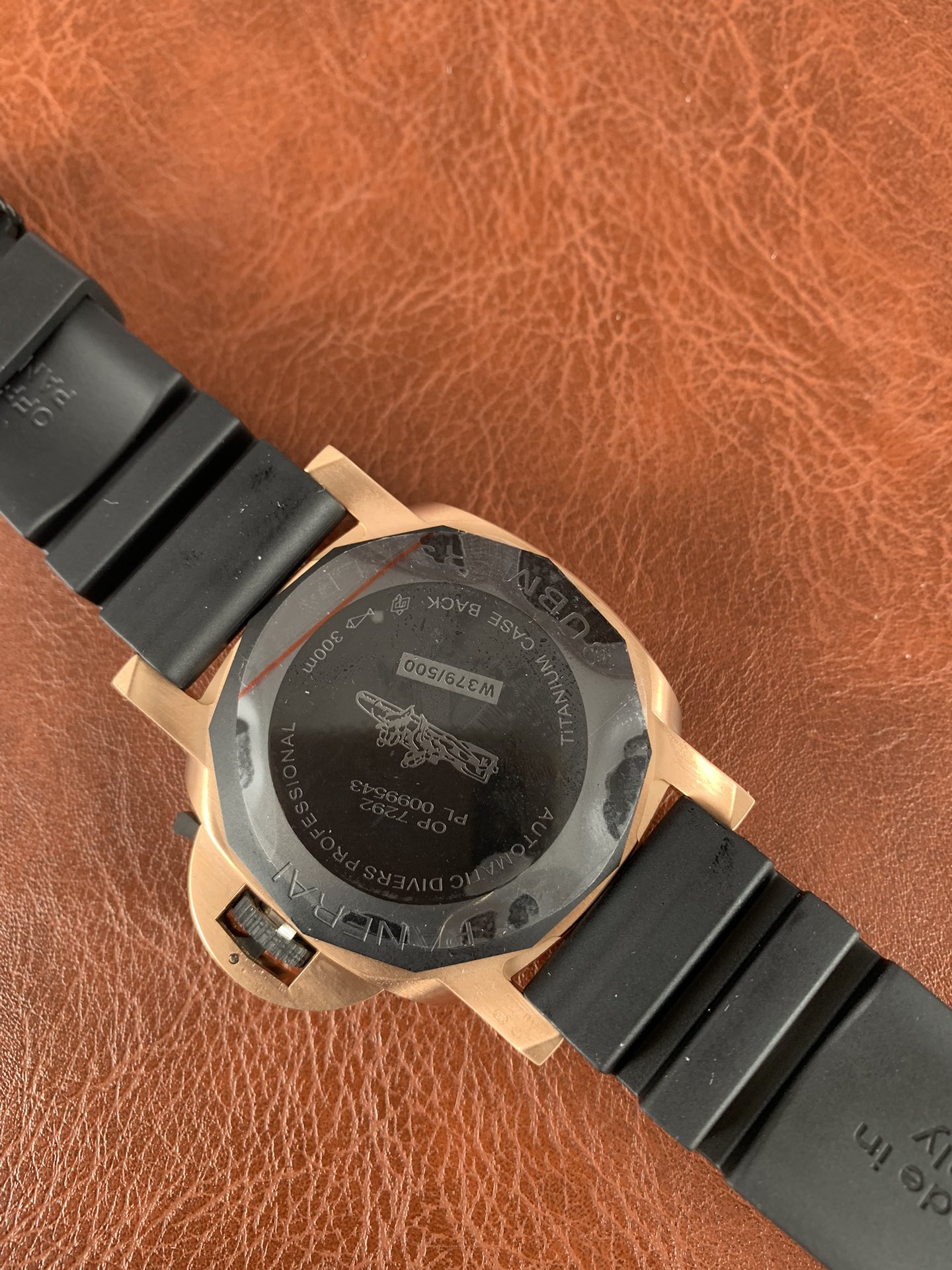 Panerai Luminor PAM1070 Replica Watch for Men - 47mm Swiss P.9010 - Image 4