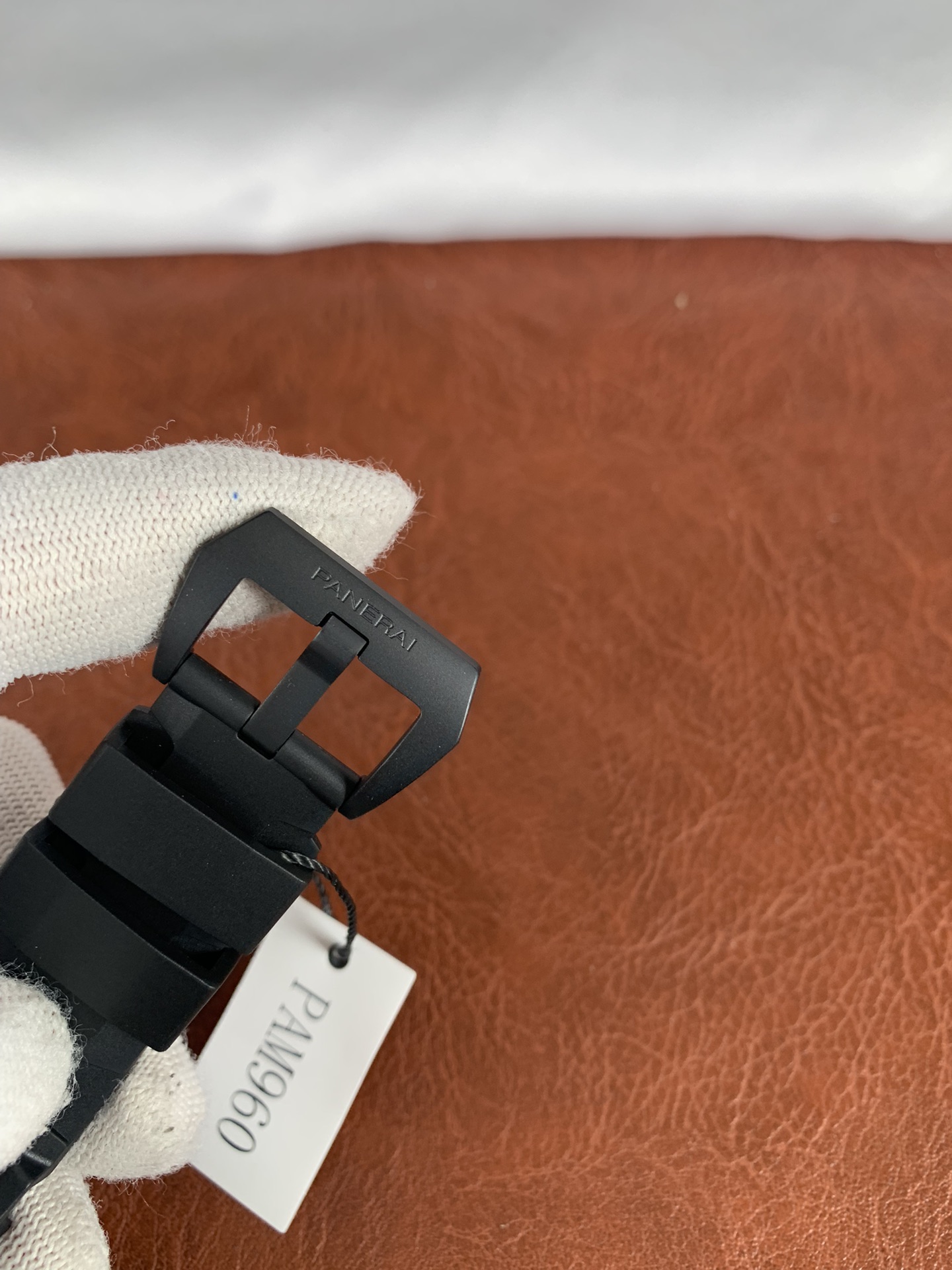 Panerai Luminor PAM960 Replica - Men's 42mm Swiss P.9010 Submersible - Image 4