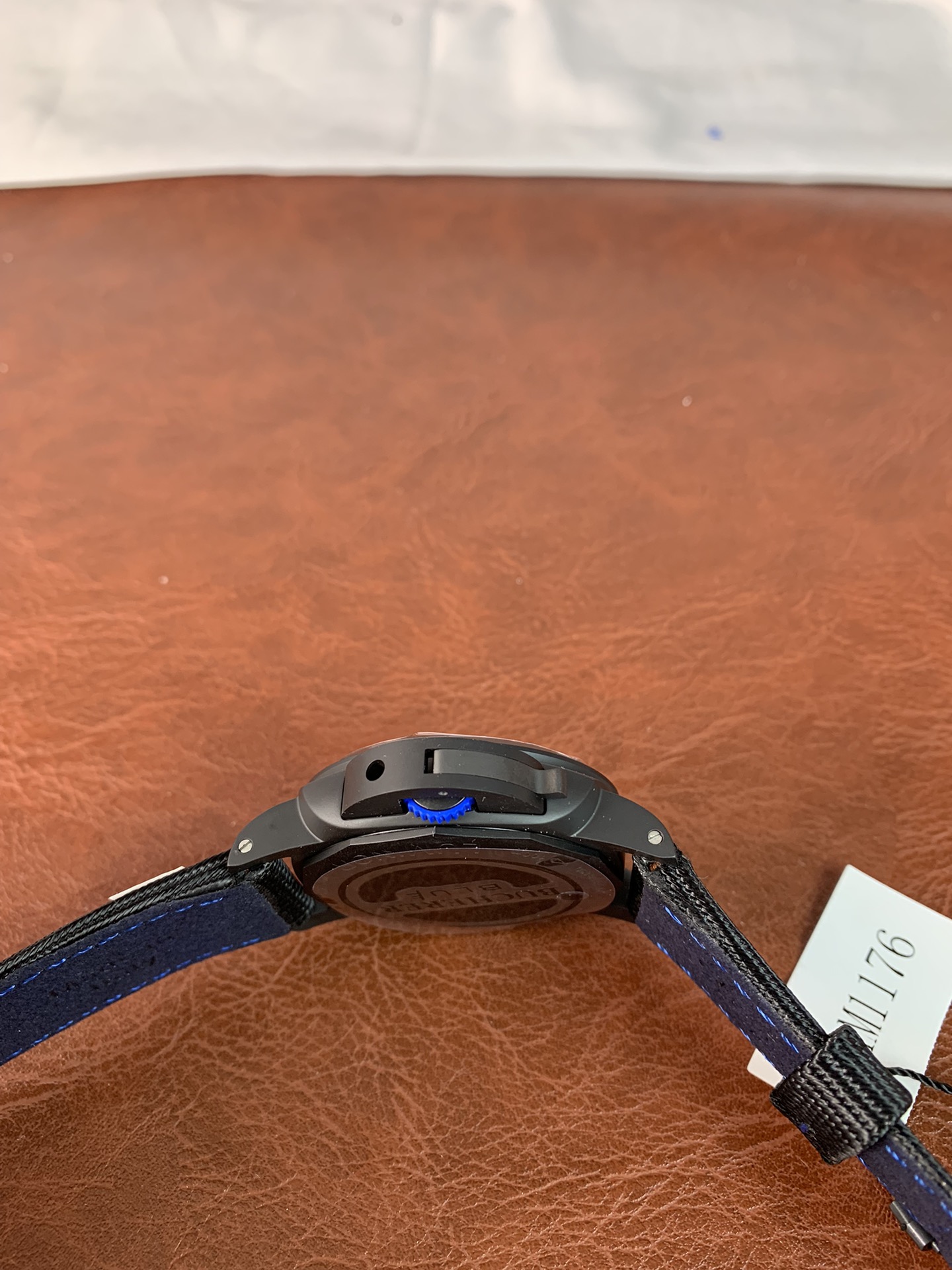 Panerai Luminor PAM01176 Replica Watch for Men - 44mm Swiss P9010 GMT - Image 4