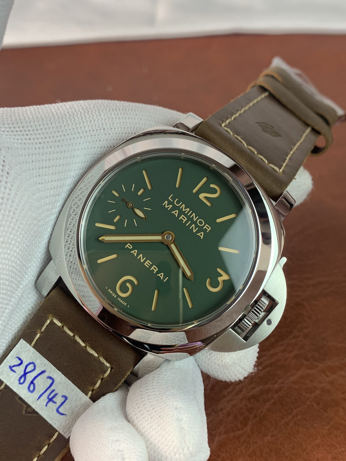 Panerai Luminor PAM00911 Replica Watch for Men - 44mm Swiss 6497-2 - Image 4