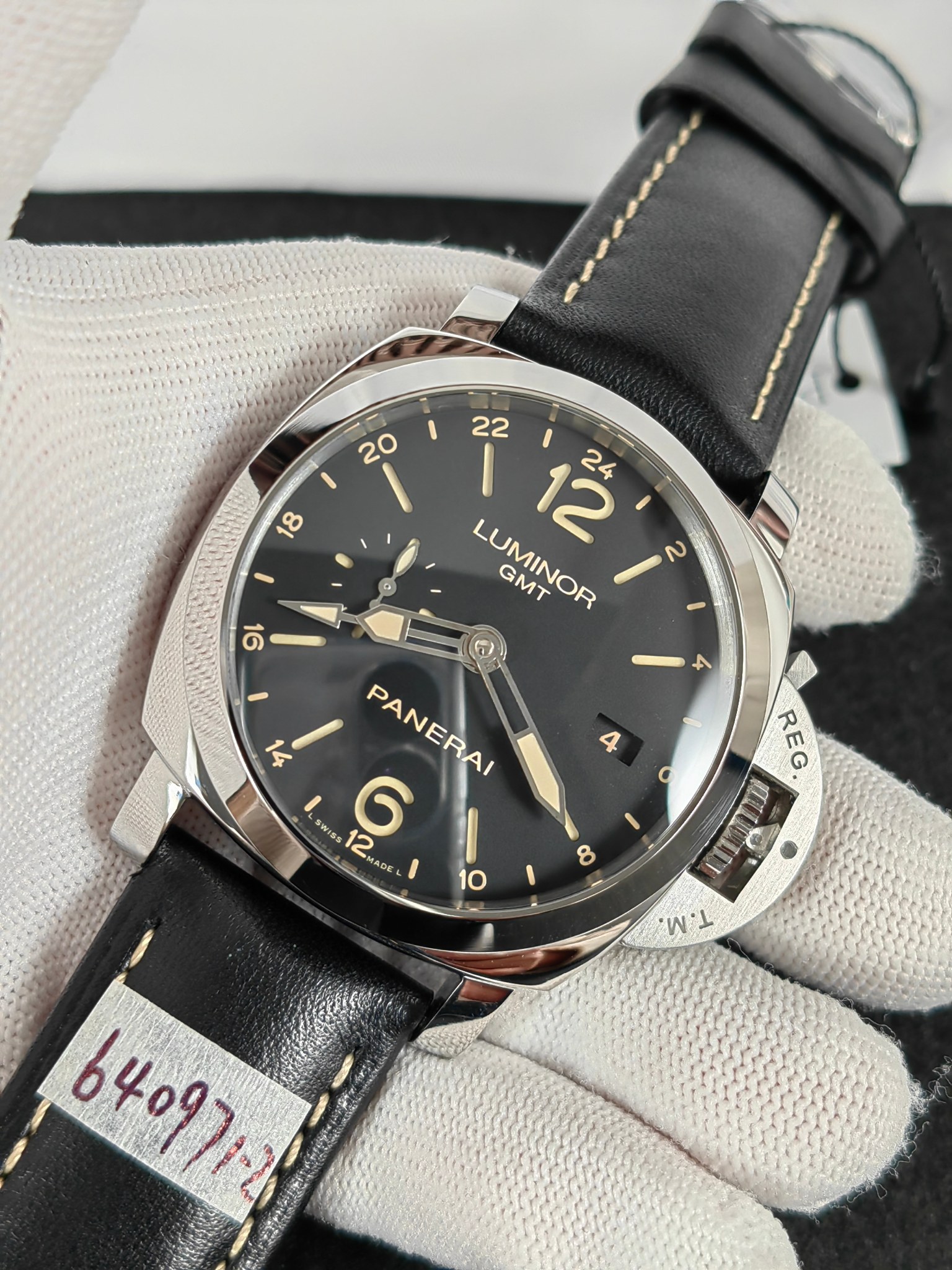 Panerai Luminor PAM00531 Replica Watch for Men - Swiss P.9010 - 44mm - Image 4
