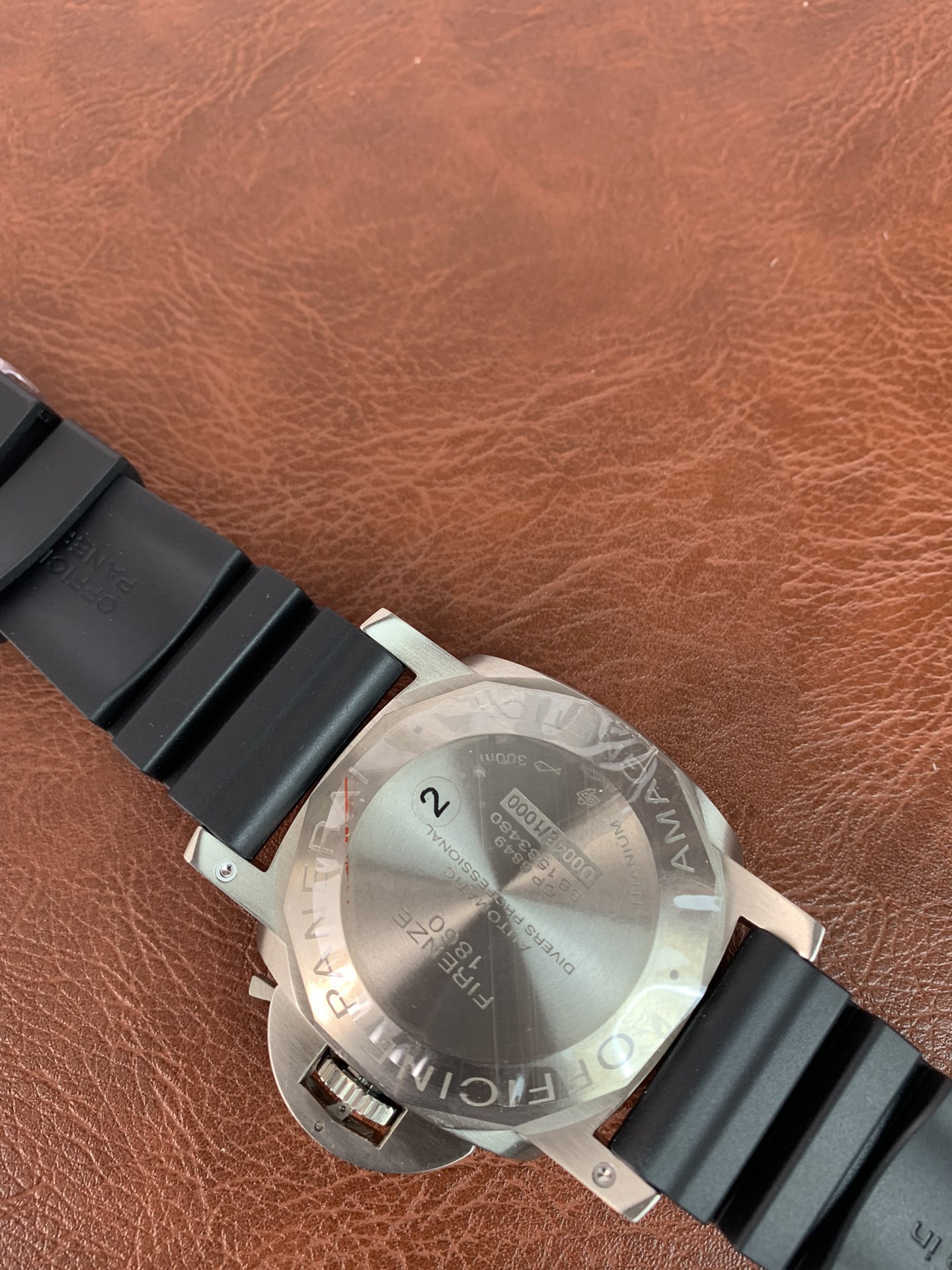 Panerai Luminor PAM00389 Replica Watch for Men - 47mm Swiss P900 Movement - Image 4