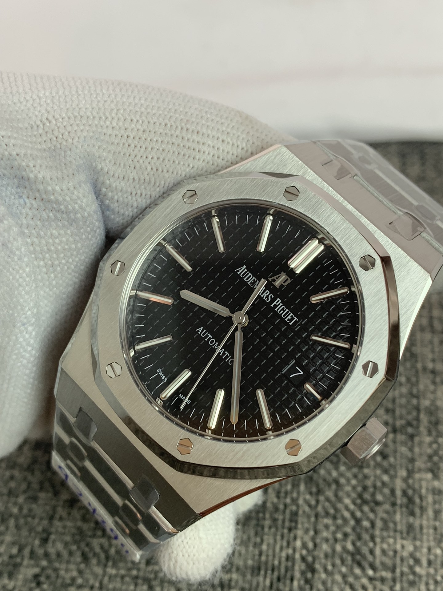 Audemars Piguet Royal Oak 15400ST Replica - 41mm Men's Watch | AP3120 - Image 4