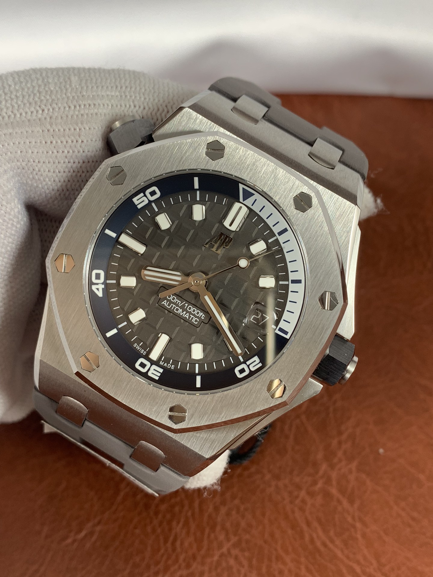 Audemars Piguet Royal Oak Offshore Diver Replica - 42mm Swiss Calibre 4308 - Image 4