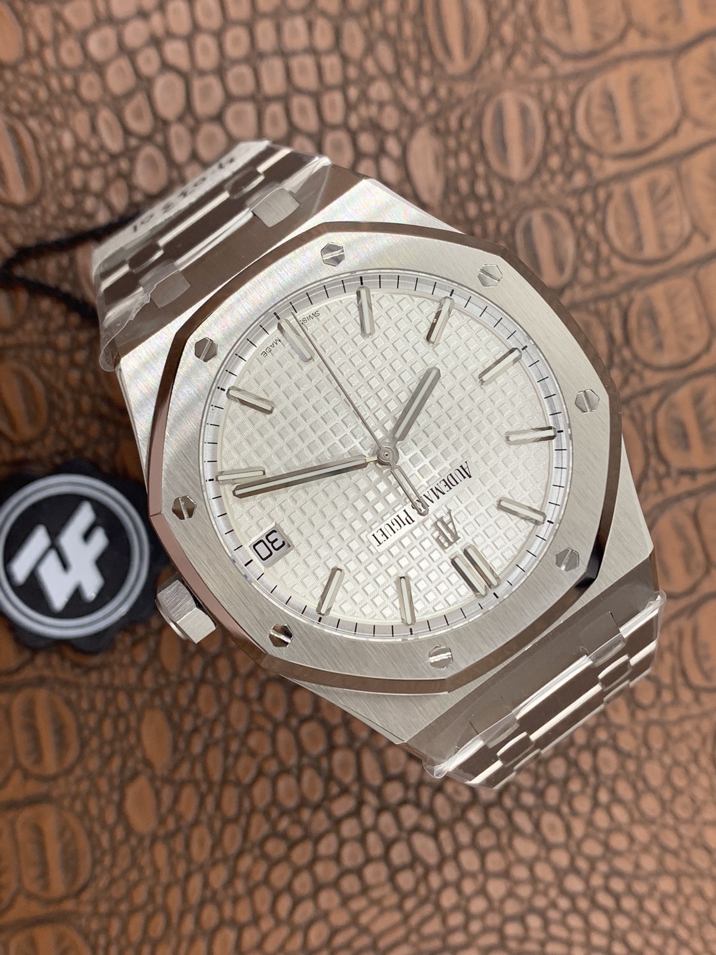 Audemars Piguet Royal Oak 15510ST Replica | 41mm Men's Watch | ZF Factory - Image 4