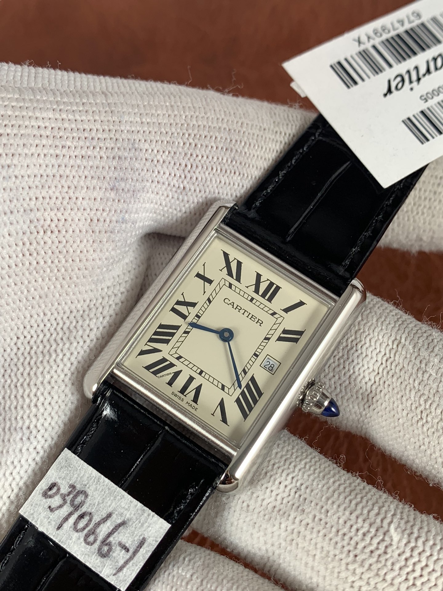 Cartier Tank Louis W1540956 Replica Watch for Men - Quartz 25.5mm - Image 4