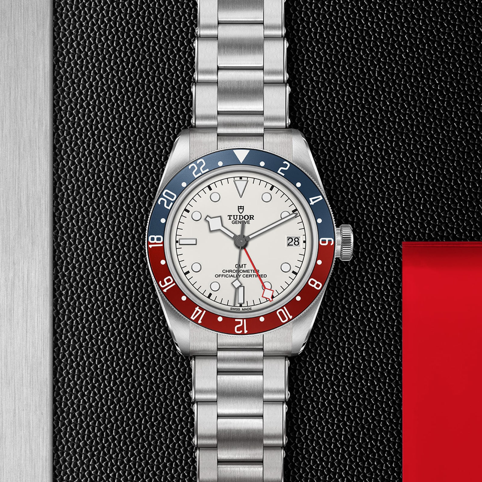 Tudor Black Bay GMT M79830RB-0010 | 41mm Automatic | White Dial - Image 4