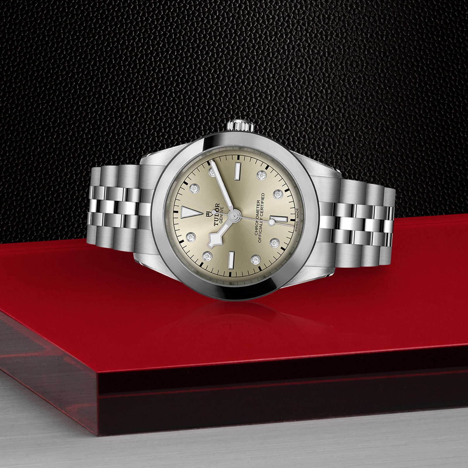Tudor Black Bay M79660-0006 | 39mm Champagne Dial | Automatic Watch - Image 3