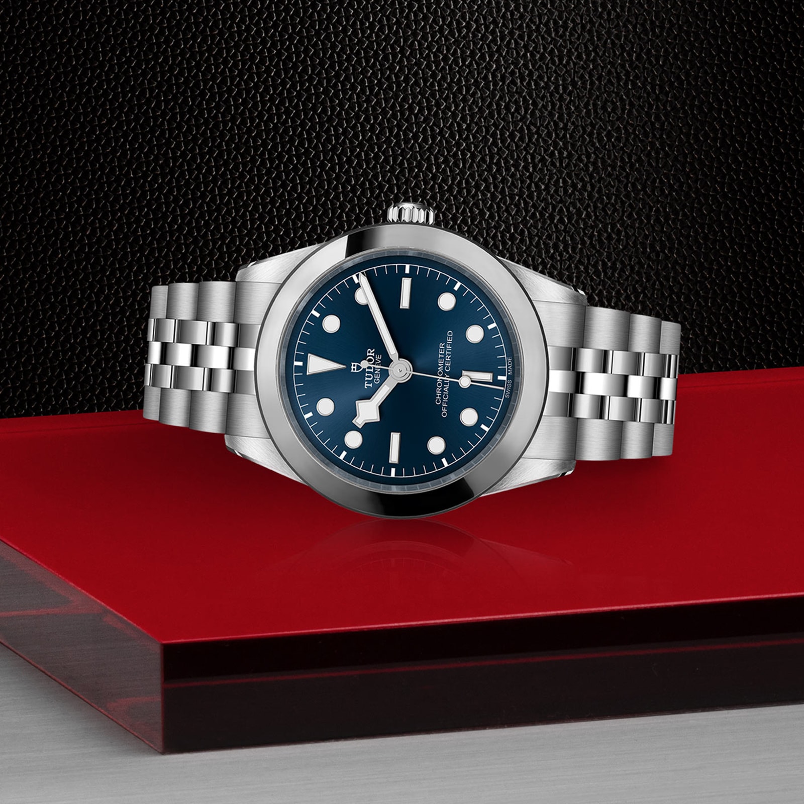Tudor Black Bay M79660-0002 | 39mm Blue Dial | Automatic Watch - Image 3