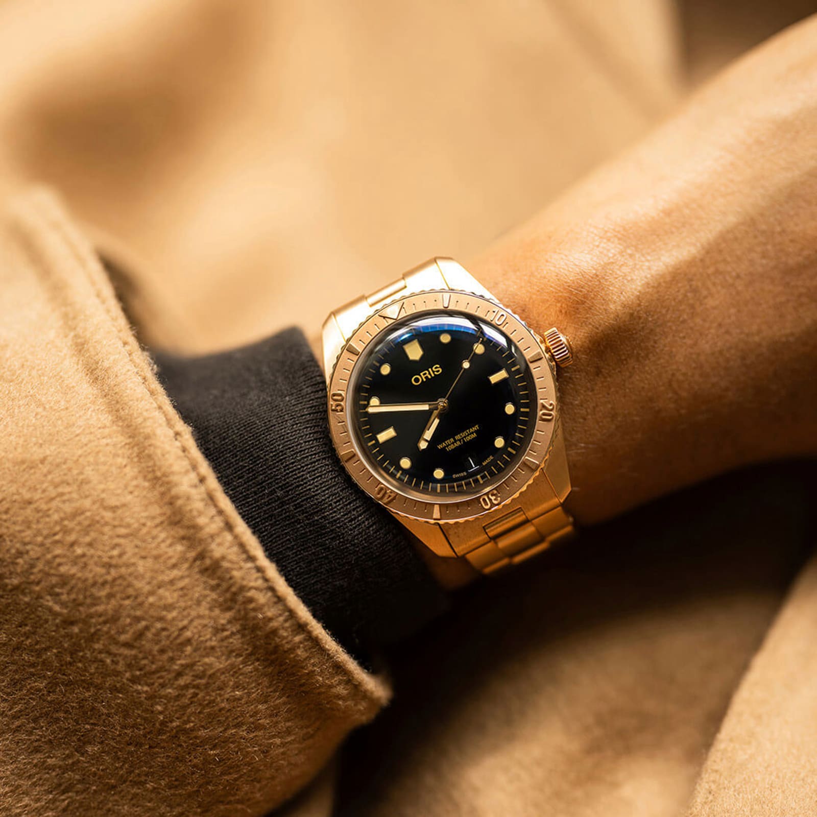 Oris Divers Bronze Automatic Black Dial 38mm - Replica Watch - Image 3