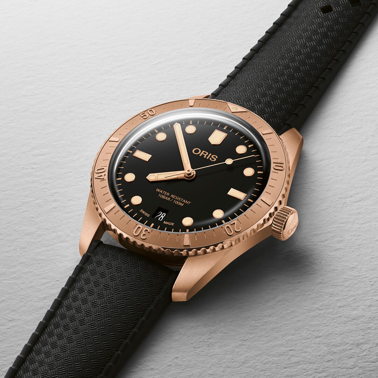 Oris Divers 01 733 7771 3154-07 Bronze Automatic Black Replica Watch | 38mm - Image 3