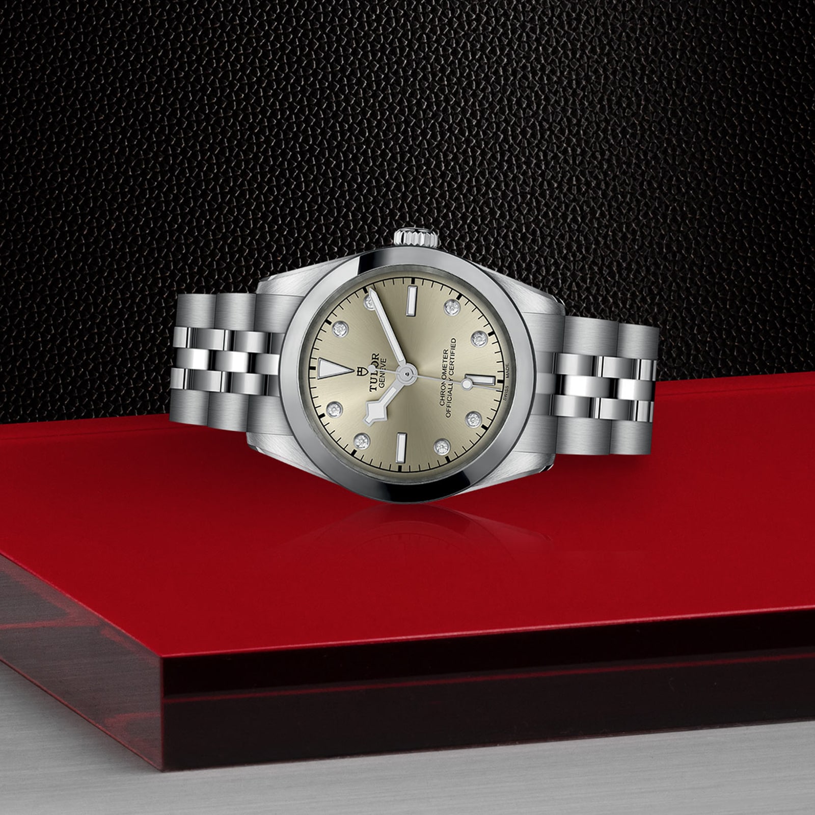 Tudor Black Bay M79600-0006 | 31mm Champagne Dial | Automatic Watch - Image 3