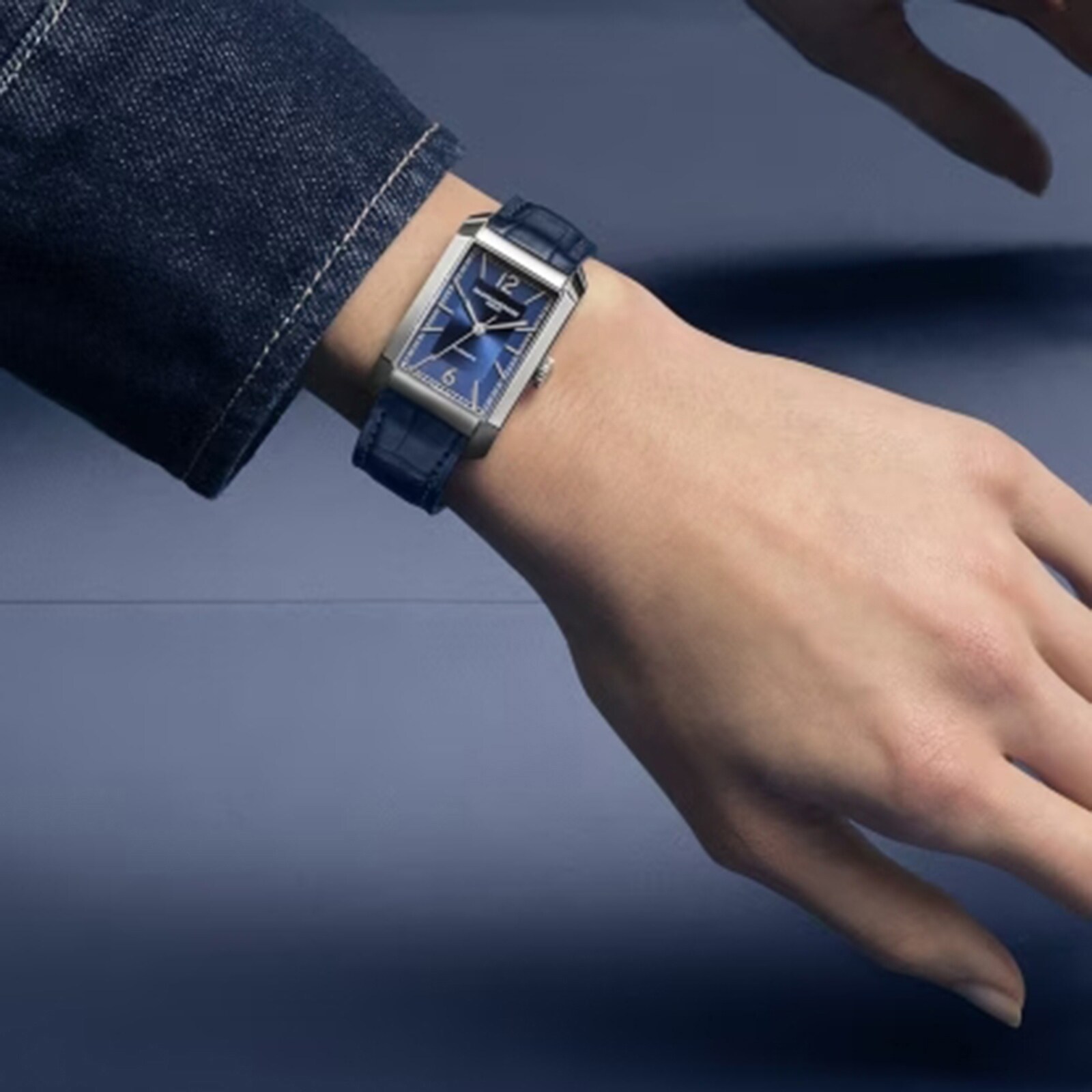 Baume & Mercier Hampton Automatic Watch | Blue Dial | Stainless Steel - Image 3