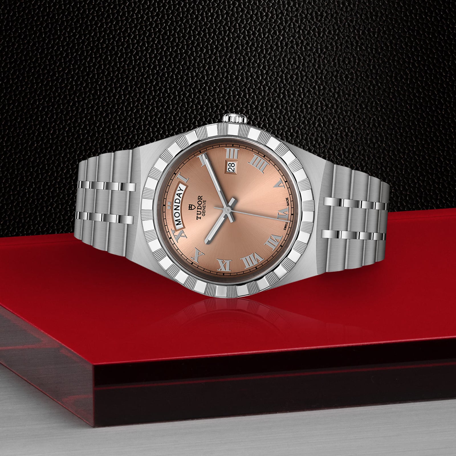 Tudor Royal M28600-0009 Automatic Watch - 41mm Stainless Steel - Pink Dial - Image 3