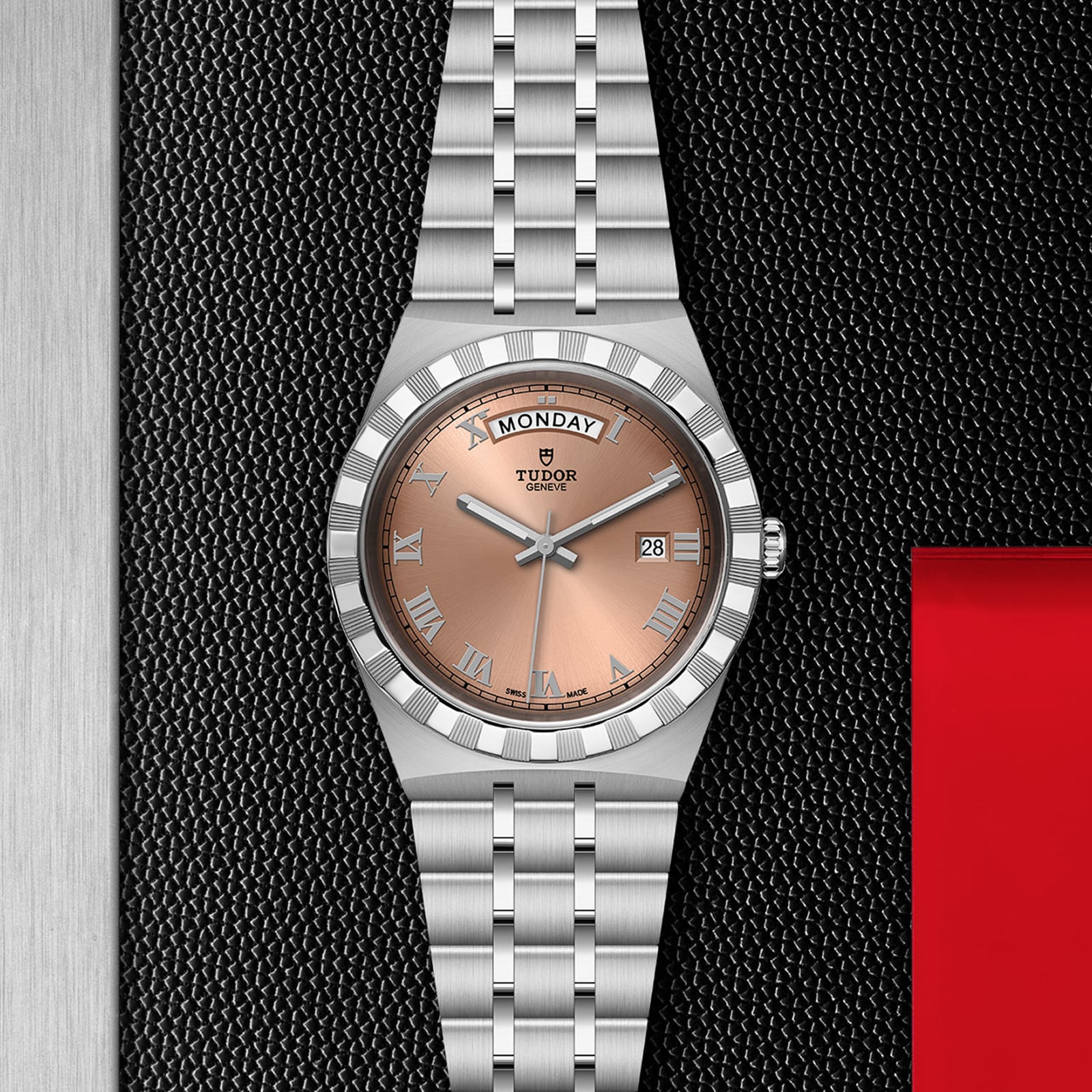 Tudor Royal M28600-0009 Automatic Watch - 41mm Stainless Steel - Pink Dial - Image 4