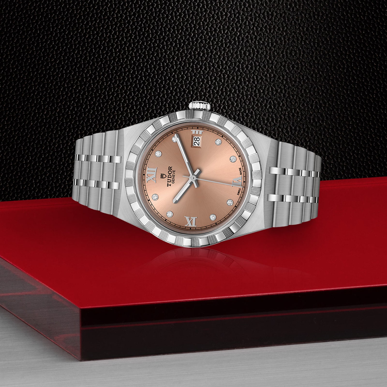 Tudor Royal M28500-0009 | 38mm Pink Dial | Automatic | Stainless Steel - Image 3