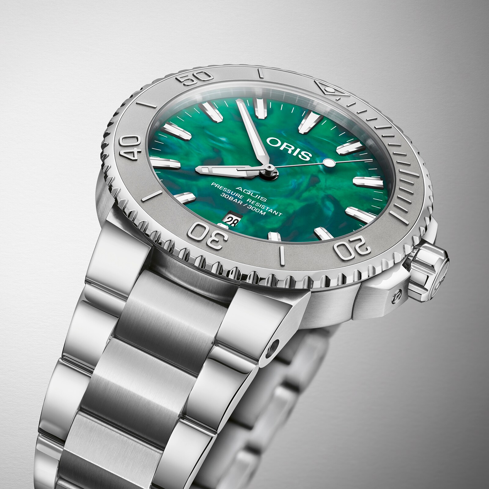 Oris Aquis Green Dial Automatic Watch - 43.5mm Stainless Steel - 300M Water Resistant - Image 4