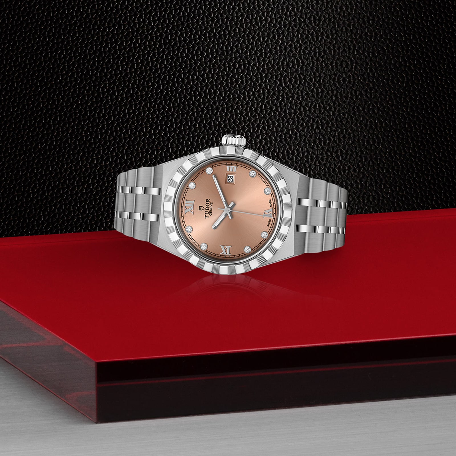 Tudor Royal M28300-0010 | 28mm Pink Dial | Automatic | Stainless Steel - Image 3