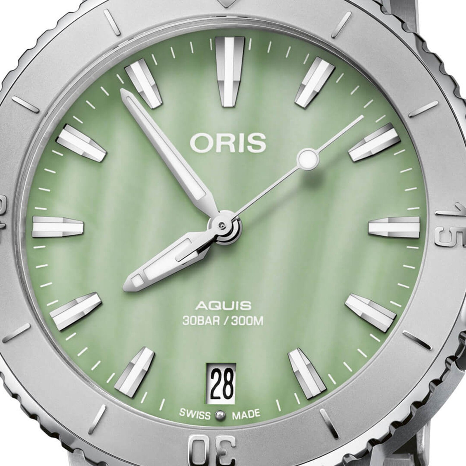 Oris Aquis Green Automatic Watch - 36.5mm Stainless Steel - 300M Water Resistant - Image 4