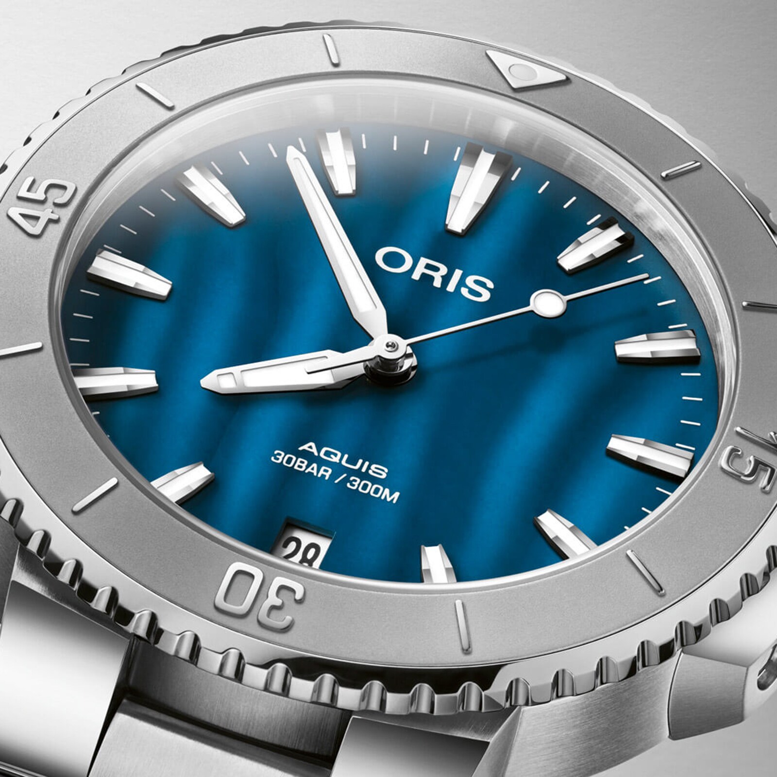 Oris Aquis Blue Automatic Watch - 36.5mm Stainless Steel - 300M Water Resistant - Image 3