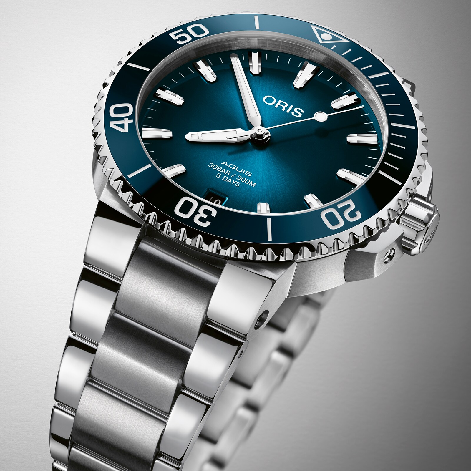 Oris Diving Automatic Blue Watch - 41.5mm Stainless Steel - 300M Water Resistant - Image 3