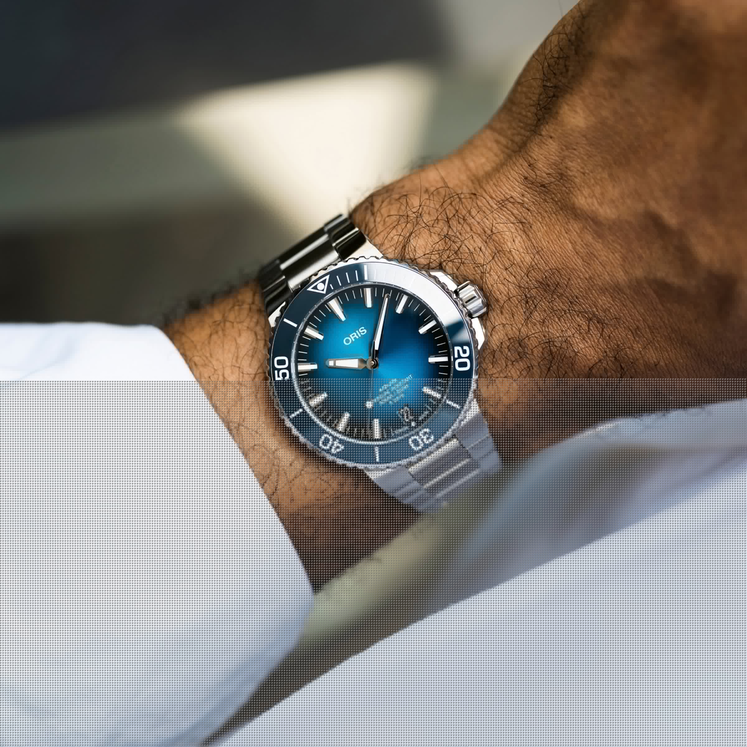 Oris Aquis Automatic Blue Dial 43.5mm Stainless Steel Watch | 300M Water Resistant - Image 4