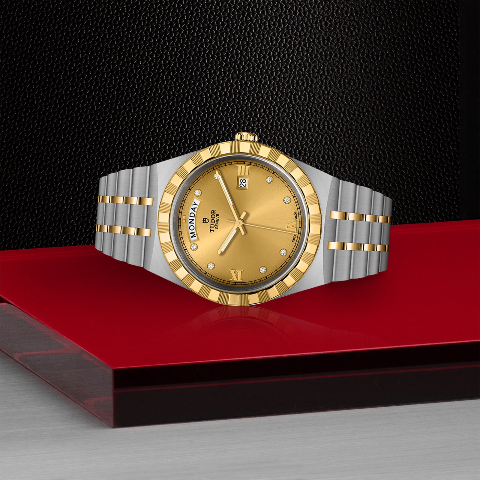 Tudor Royal M28603-0006 Automatic Watch - 41mm Champagne Dial | Steel & Gold - Image 4