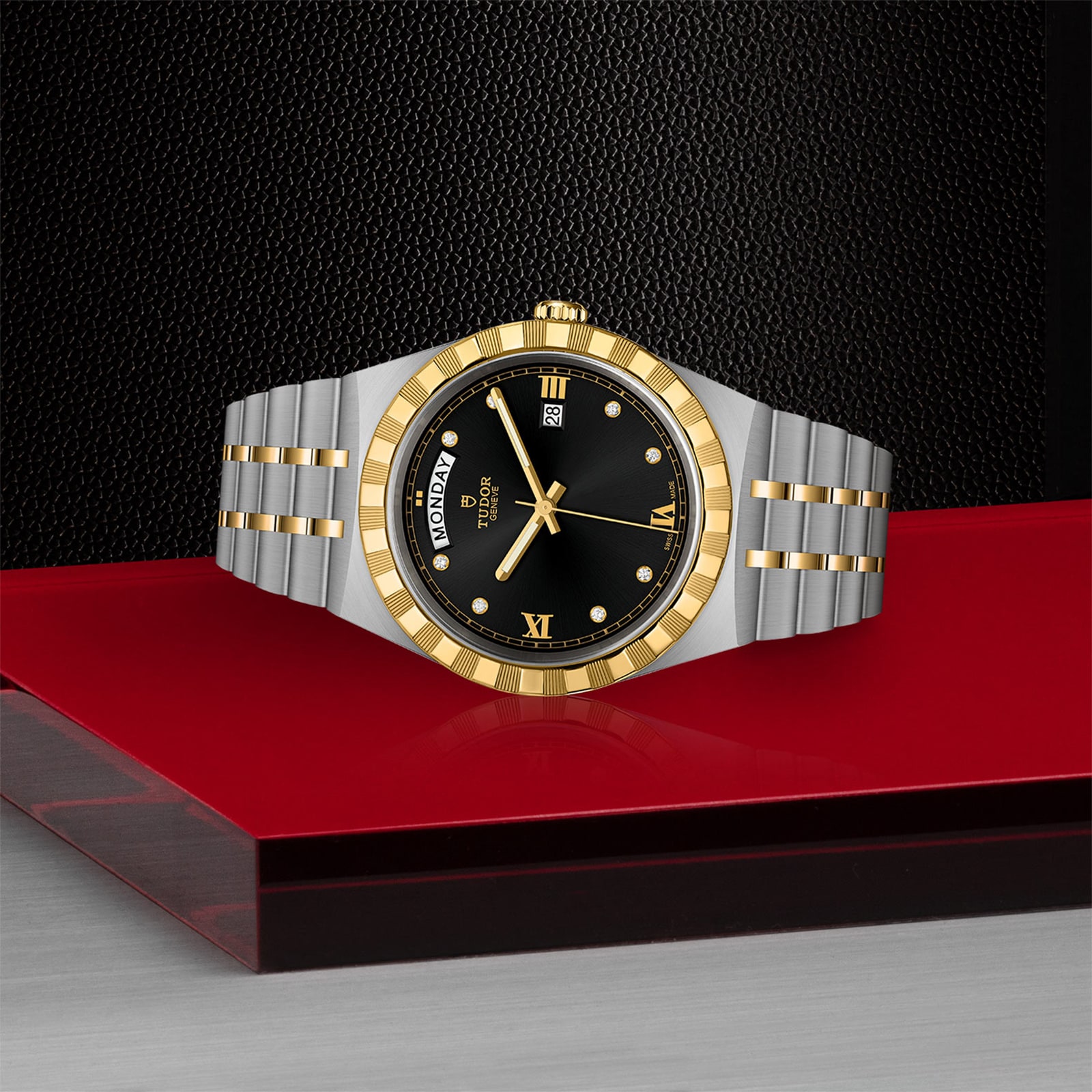 Tudor Royal M28603-0005 Automatic Watch - 41mm Black Dial - Steel & Gold - Image 4