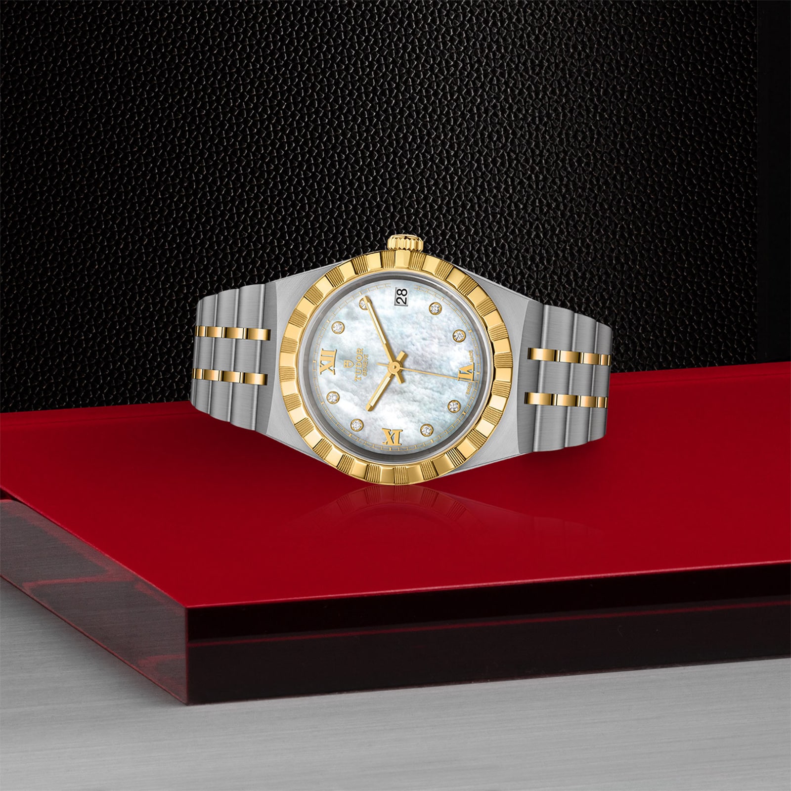 Tudor Royal 34mm Automatic Watch - White Dial & Gold Steel Bracelet - Image 4