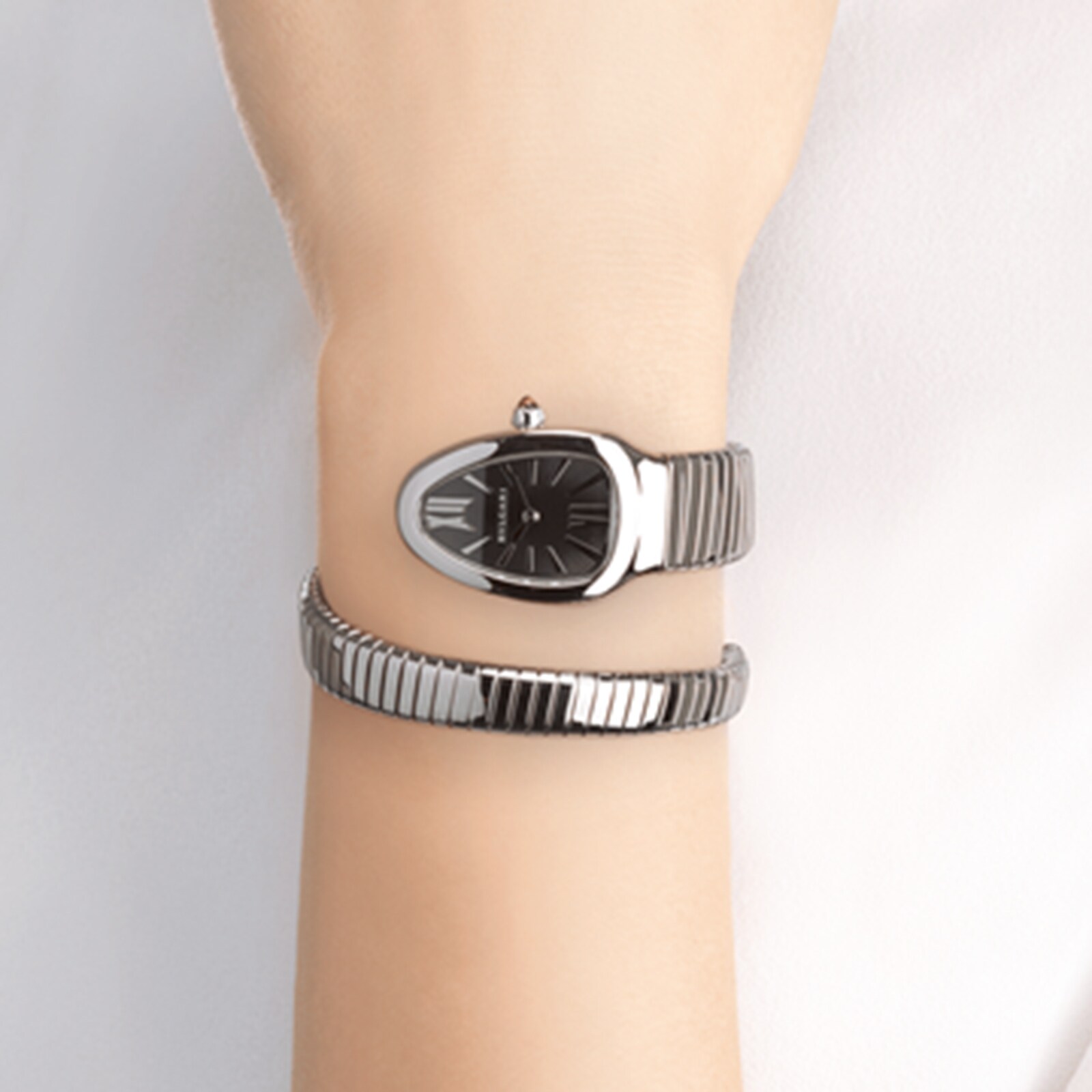 Bvlgari Serpenti 102826 Replica Watch | 35mm Stainless Steel Quartz Black Dial - Image 3