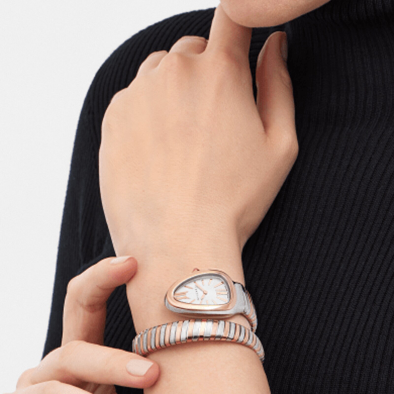 Bvlgari Serpenti 103708 | 35mm Silver Dial | Stainless Steel Quartz Watch - Image 3