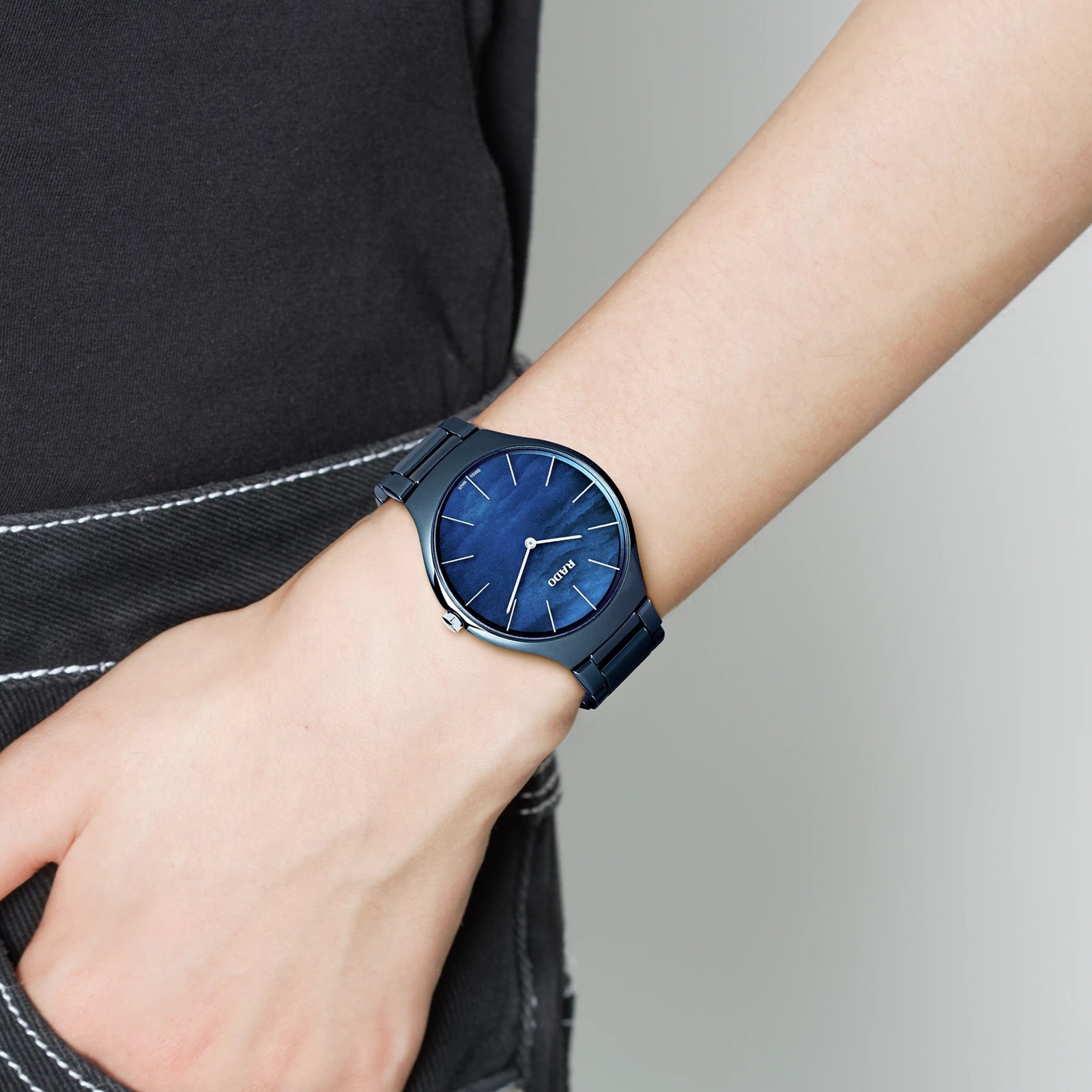 Rado True Thinline R27005902 Ceramic Quartz Blue Watch | 38mm - Image 3