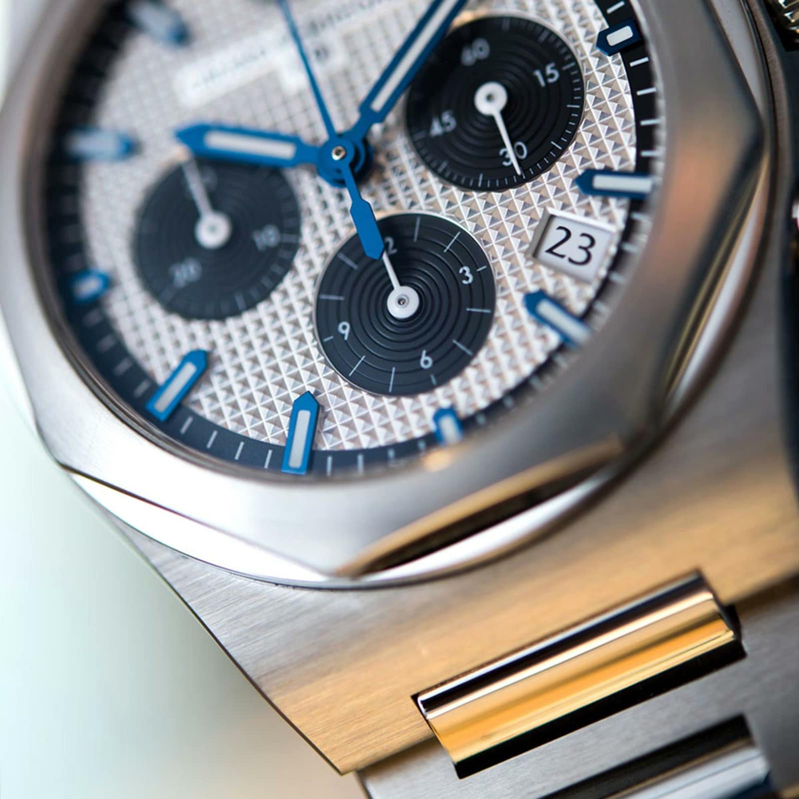 Girard-Perregaux Laureato 42mm Steel Automatic Silver Dial Watch - Image 3
