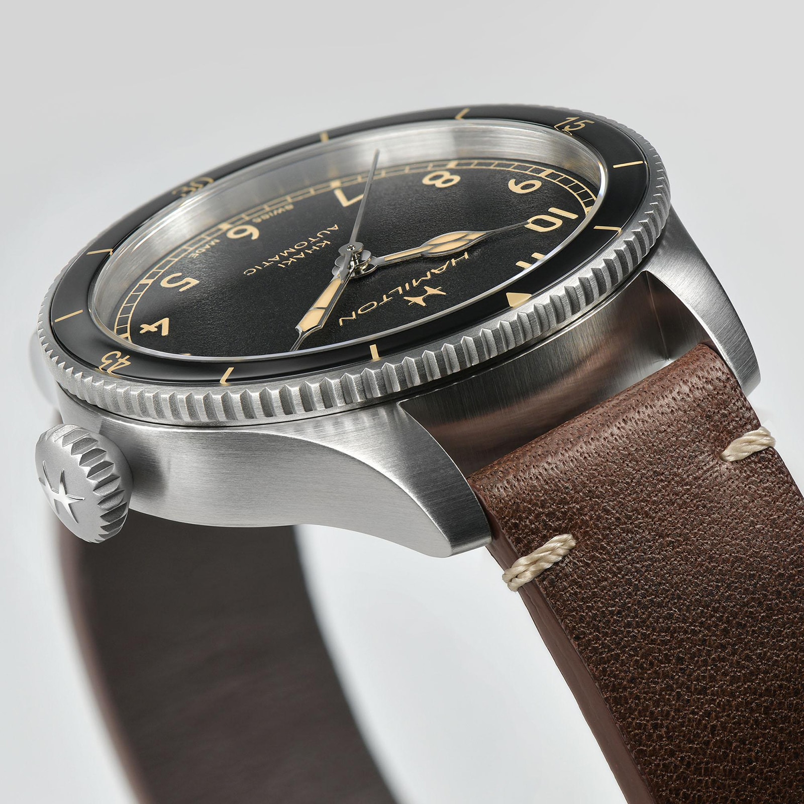 Hamilton Khaki Aviation H76205530 | 38mm Automatic Black Dial | Stainless Steel - Image 4
