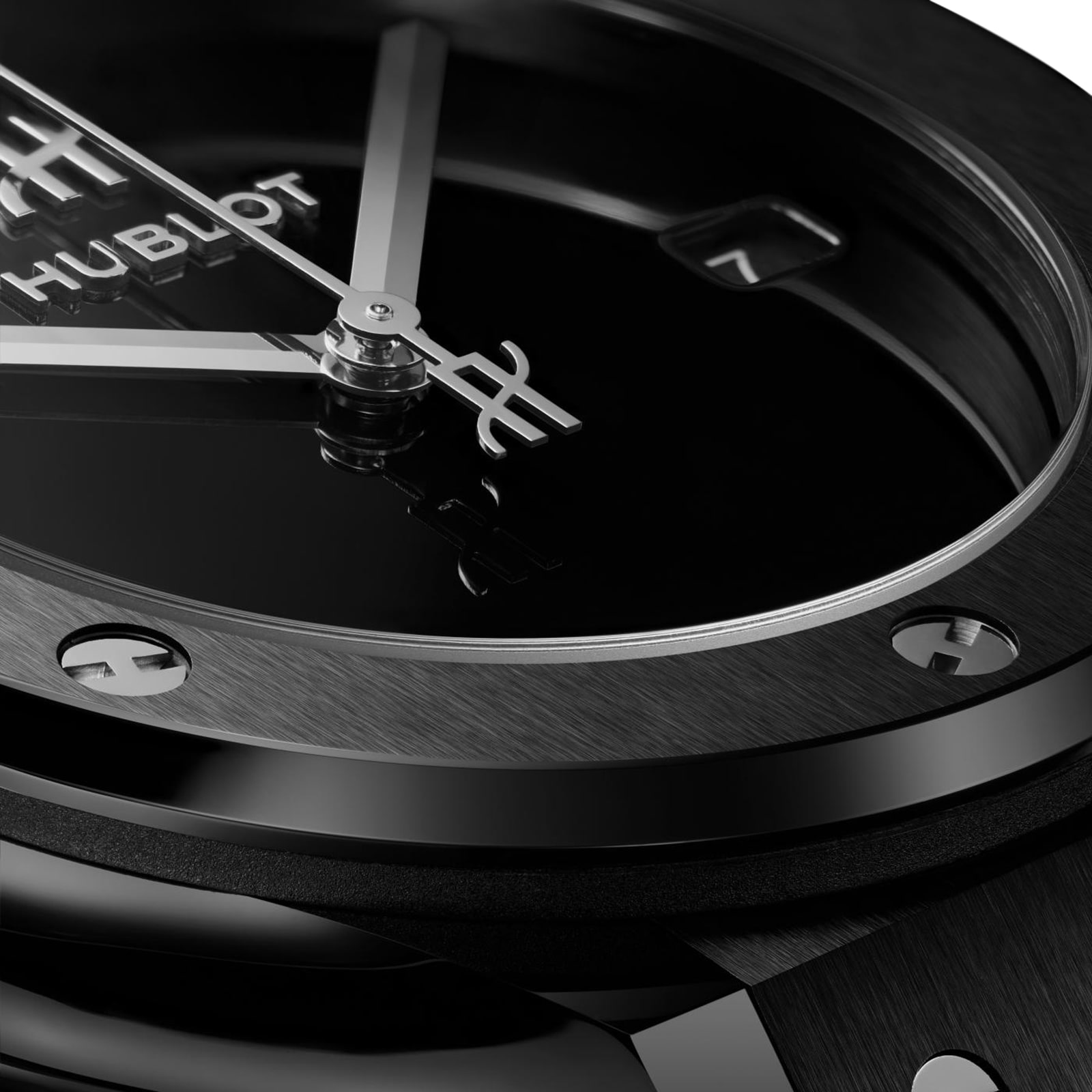 Hublot Classic Fusion 38mm Ceramic Automatic Watch - Black Dial & Rubber Strap - Image 3