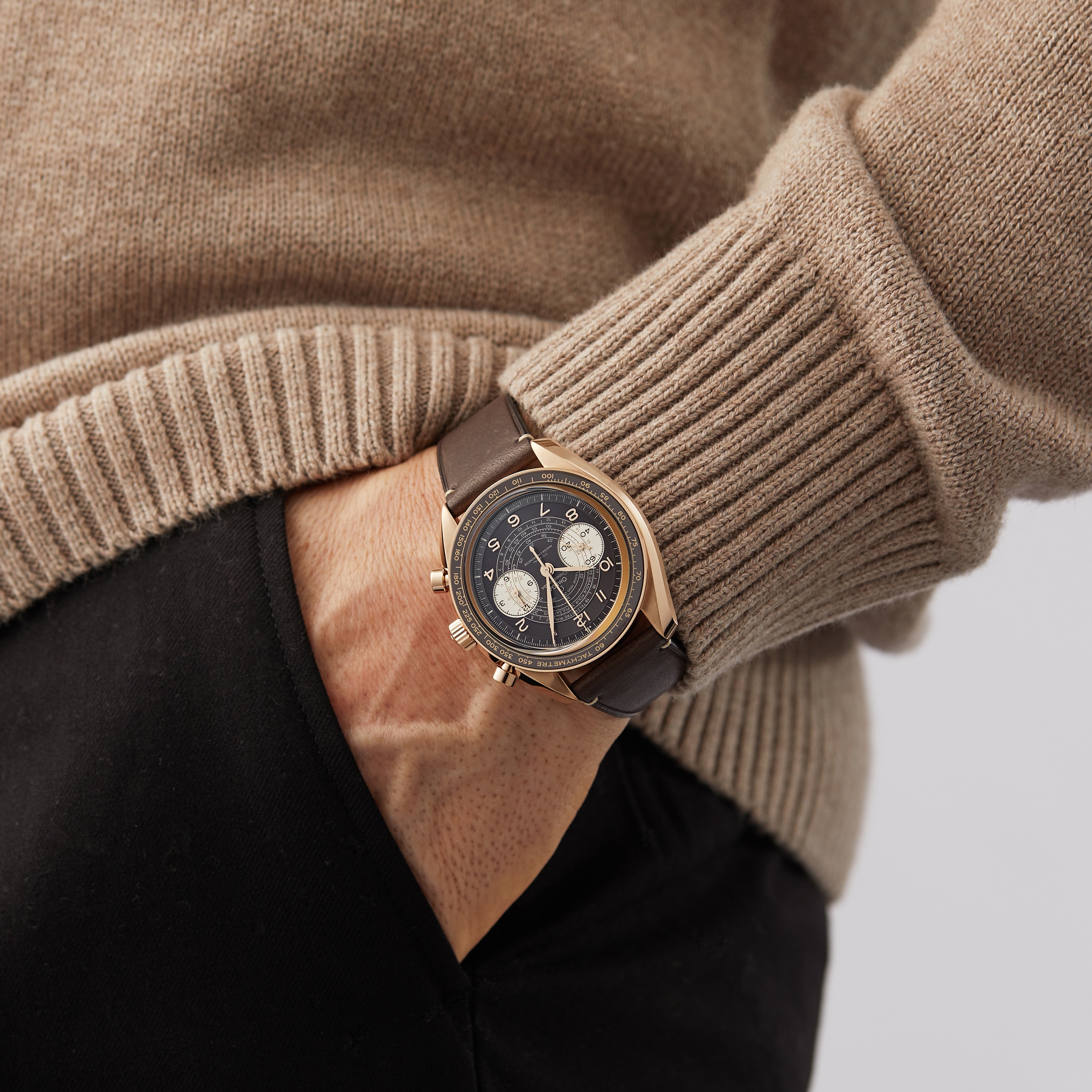 Omega Speedmaster Bronze Automatic Watch - 43mm Brown Dial Replica - Image 3