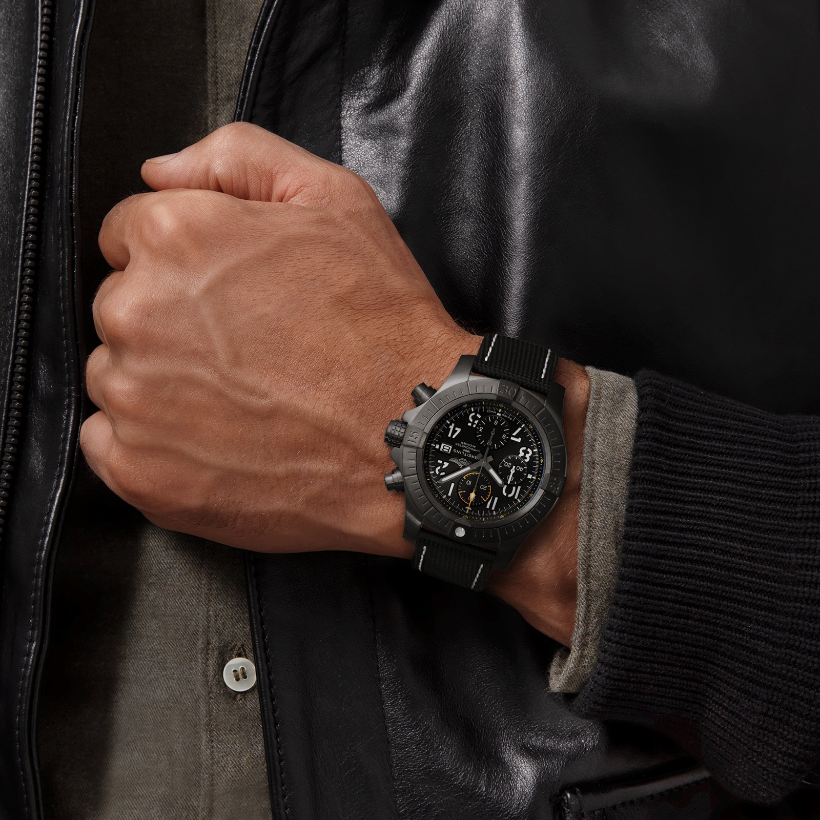 Breitling Avenger Titanium Automatic Watch - 45mm Black Dial | 300M Water Resistant - Image 4
