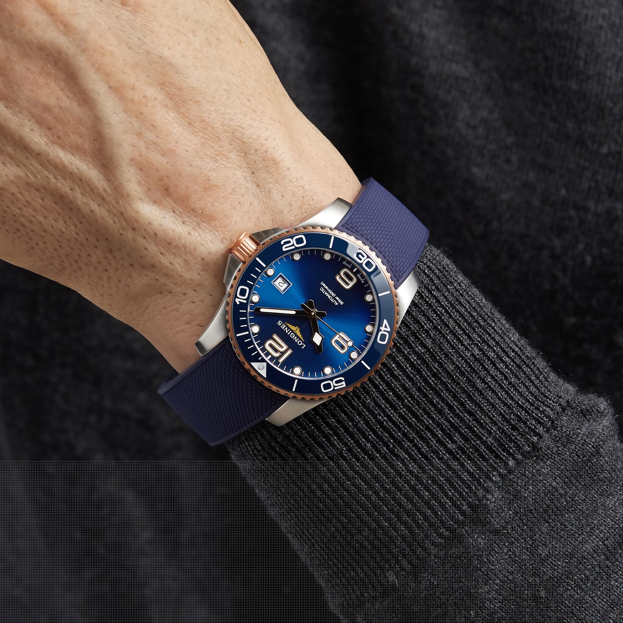 Longines HydroConquest Automatic Blue 41mm - 300m Water Resistant - Image 3