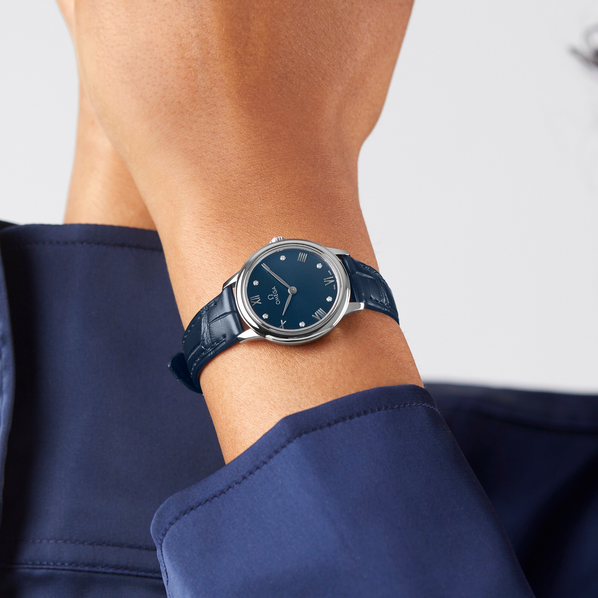 Omega Deville Prestige Replica | Stainless Steel Quartz Watch | Blue Dial 27.5mm - Image 3