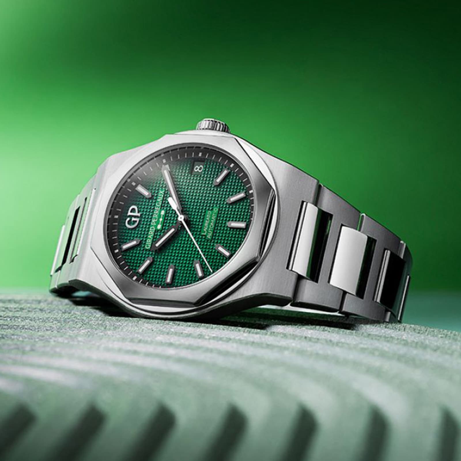 Girard-Perregaux Laureato 42mm Green Dial Automatic Watch - Stainless Steel - Image 4