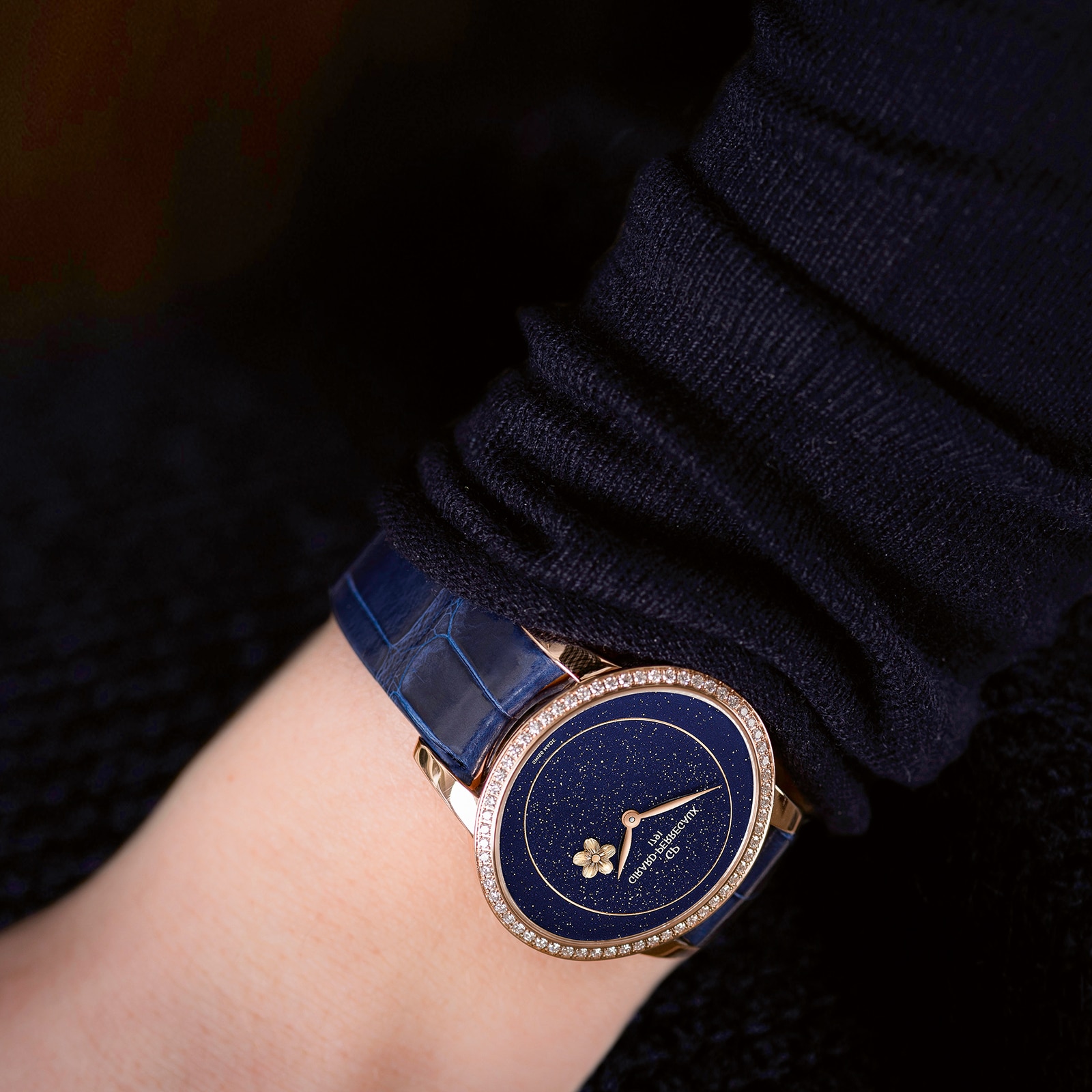 Girard-Perregaux Cat's Eye Rose Gold Automatic Blue Watch - 35mm - Image 4